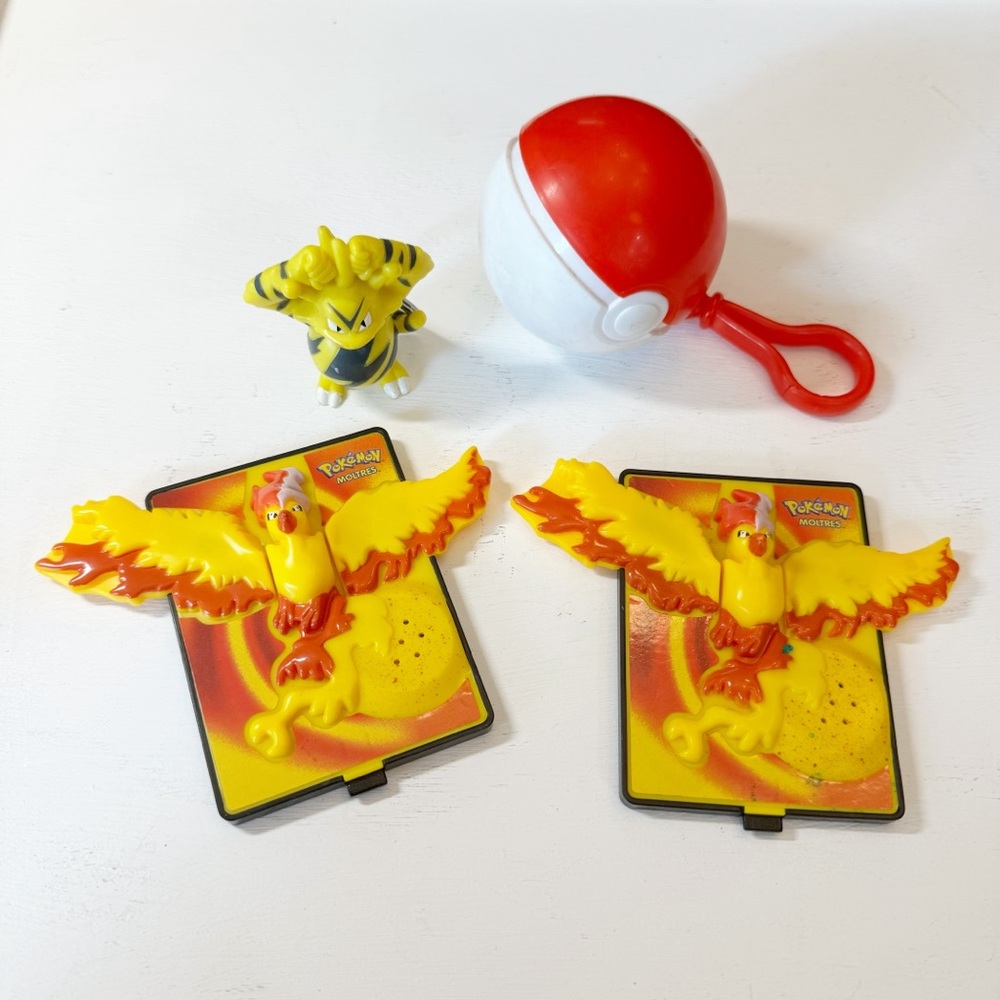 Nintendo Pokémon Movie 2000 Moltres Cards Burger King Kids 1999 Toys 4 Vintage
